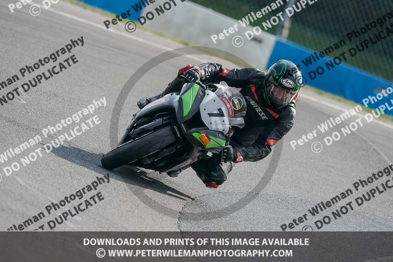 donington no limits trackday;donington park photographs;donington trackday photographs;no limits trackdays;peter wileman photography;trackday digital images;trackday photos